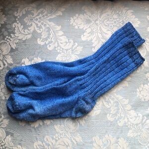 Confetti wide ribbed knit calf length blue socks